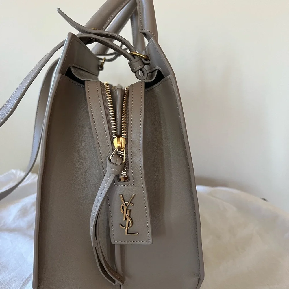 SAINT LAURENT Baby Cabas EastSide Leather Satche - Picture 6 of 14